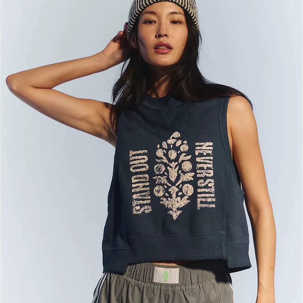 NWT FREE PEOPLE MOVEMENT INTERCEPT PULLOVER SWEATSHIRT LOGO TANK